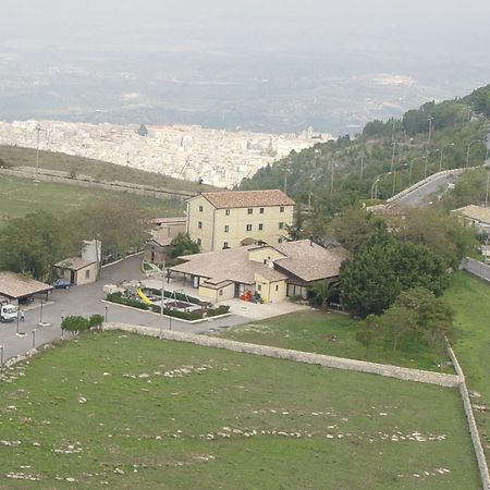 Antica Stazione Hotel Chiaramonte Gulfi Eksteriør billede