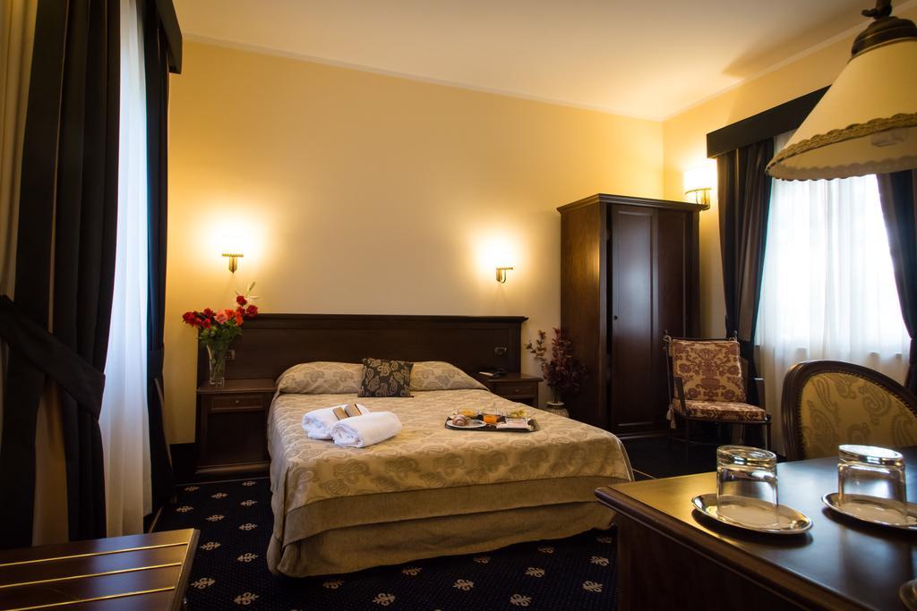 Antica Stazione Hotel Chiaramonte Gulfi Eksteriør billede