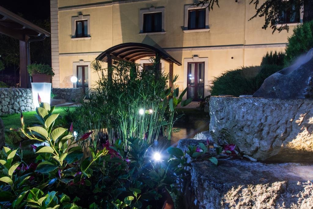 Antica Stazione Hotel Chiaramonte Gulfi Eksteriør billede